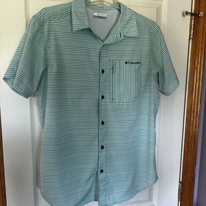 Columbia Green Casual Omnishade Button‎ Down Shirt Lightweight